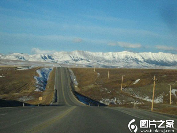 ʲϪ ڡ˰Ȼʯ(McAbee Fossil Beds)ַοͿҵγ5000ǰĺгЩ50ֲγɵĻʯԼࡢ滯ʯƷ䡢Ҷȡÿ쵱򵼶ָοھѰңοͿԱԼҵĸֻʯ