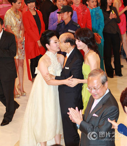 2010TVB 43ӭ̨һ֣ԣӵݷ