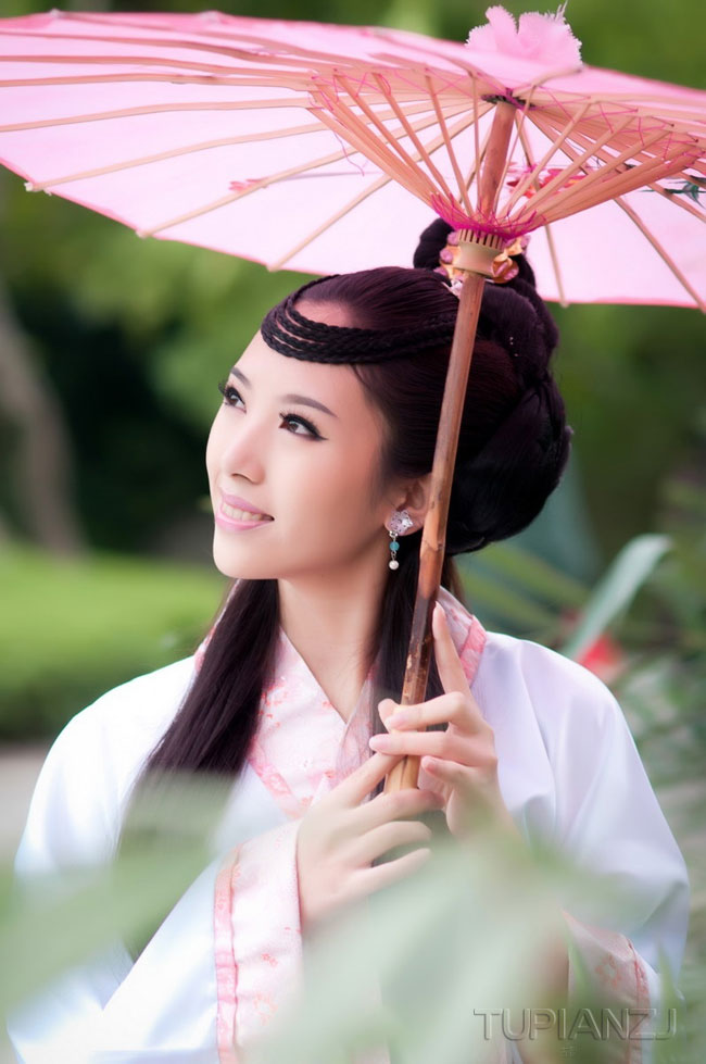 崿װŮ Ц绨