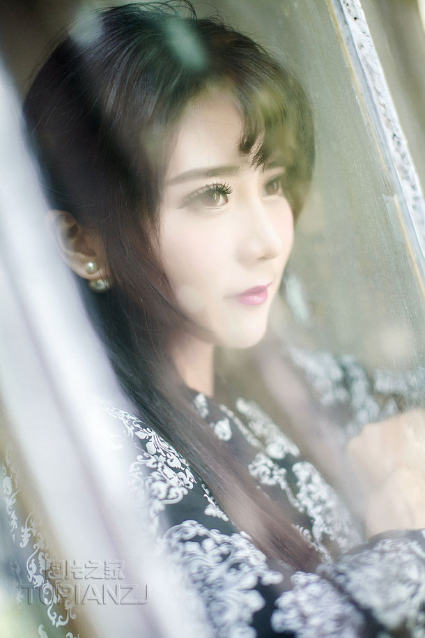 崿90Ů չ
