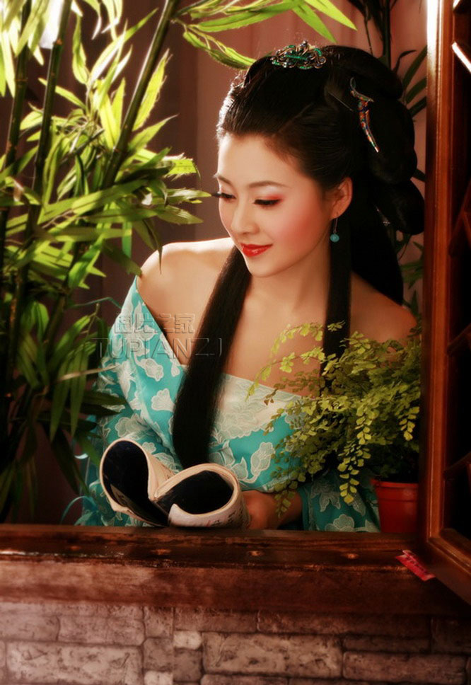 崿˹װ չ֮