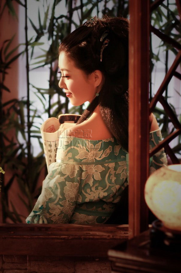 崿˹װ չ֮