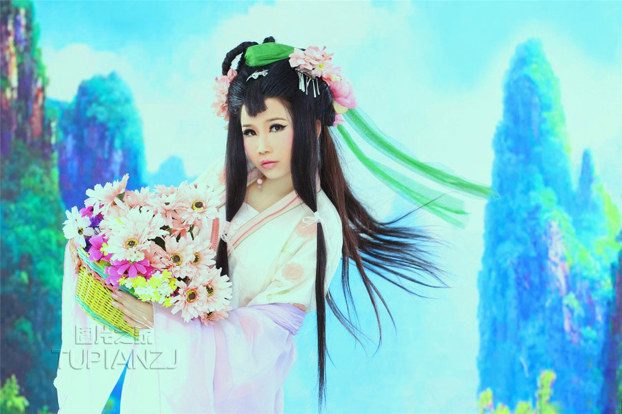 崿װŮ 
