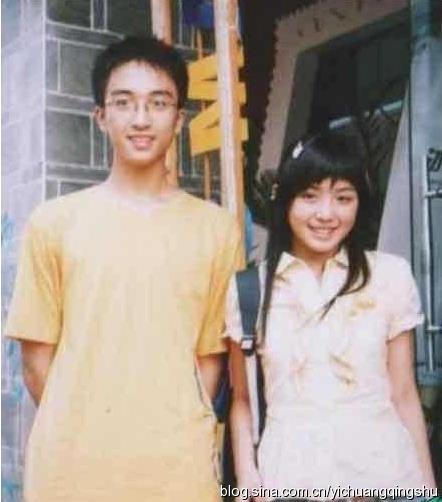 2004꣬źϲμӡŮѧУѵĺգƬϵ۾˹ģźһɬᣬźϵʱûжԴκλӦ