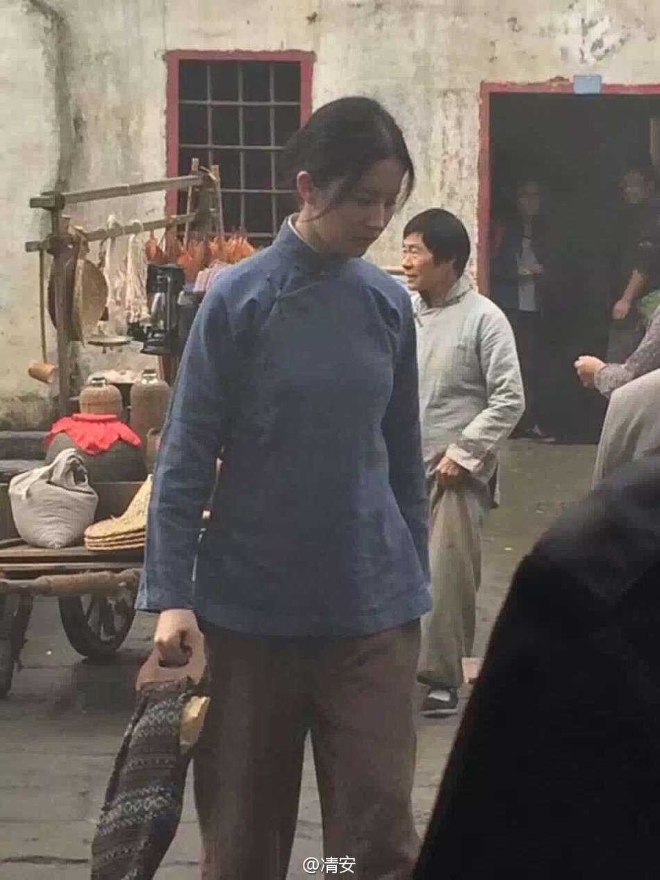 崿
